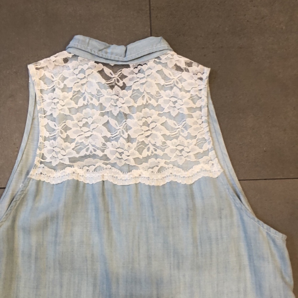 Abercrombie & Fitch Button Down Sleeveless Top with Collar - Picture 8 of 10